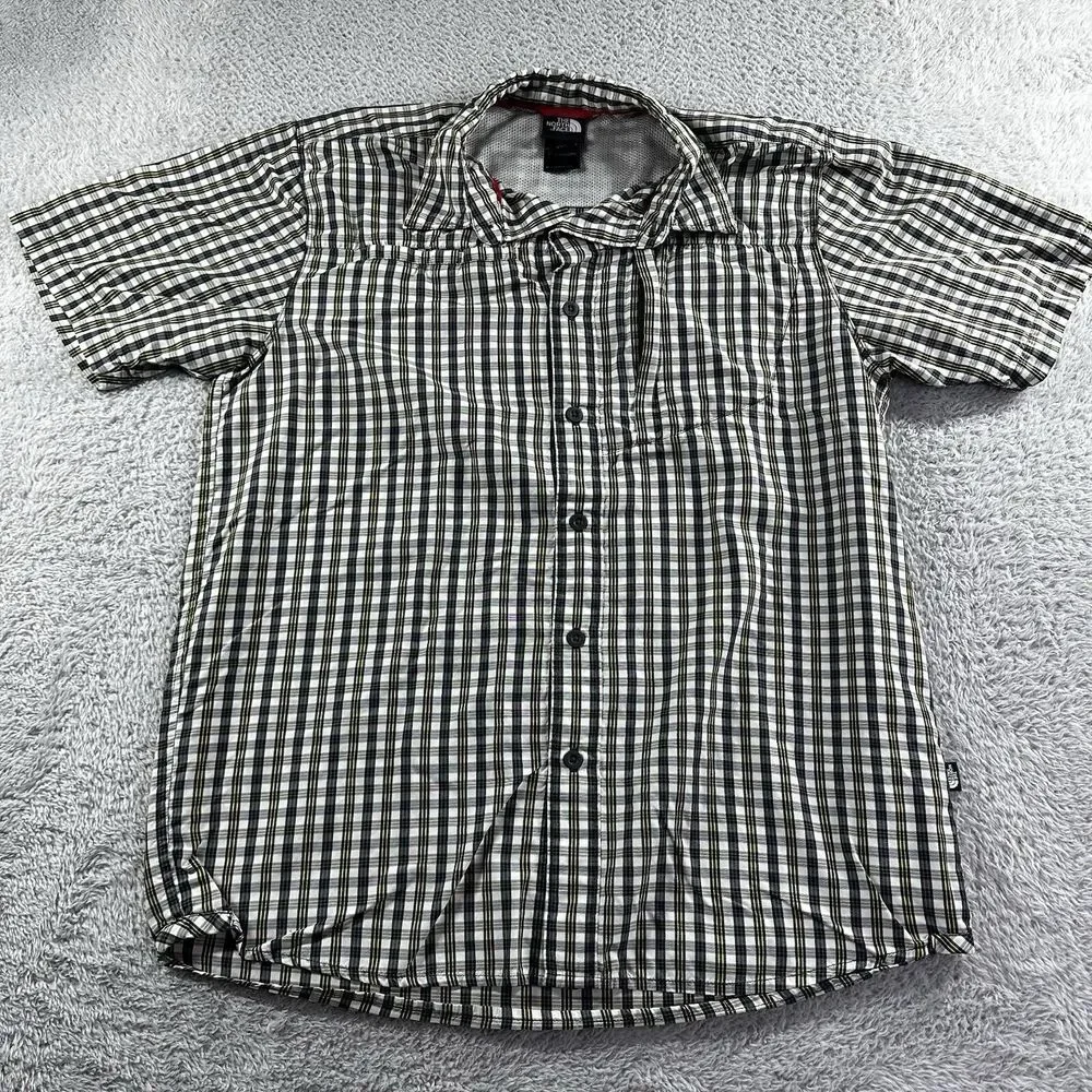 The North Face Shirt Men Medium Plaid Button Up Lightweight Fishing Camping Gorp